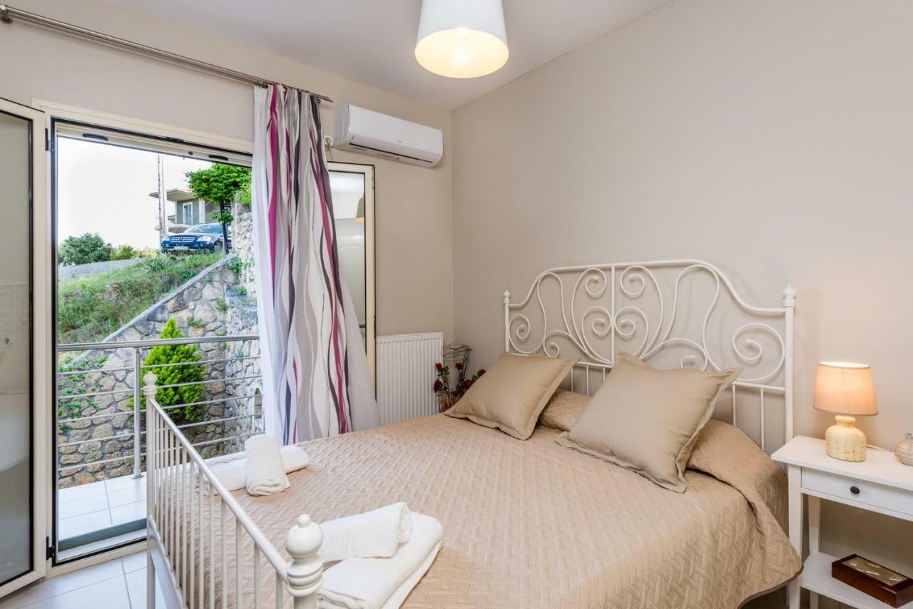 Adelinas' Apartment Argostoli  Buitenkant foto