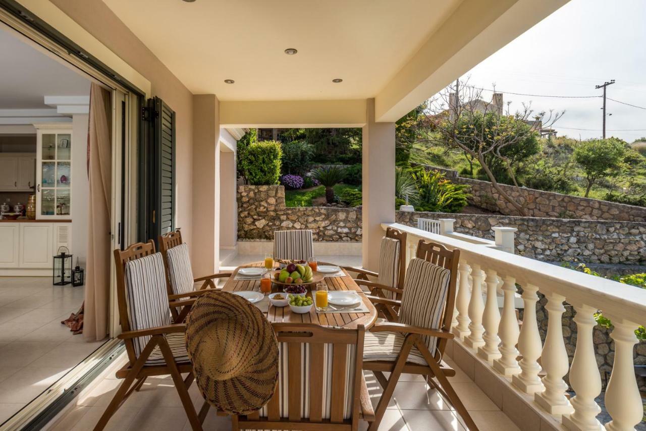 Adelinas' Apartment Argostoli  Buitenkant foto