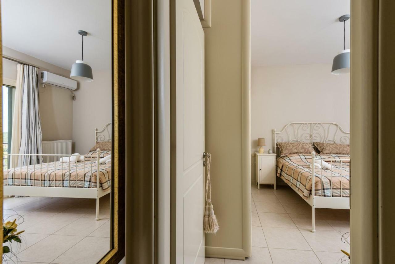 Adelinas' Apartment Argostoli  Buitenkant foto